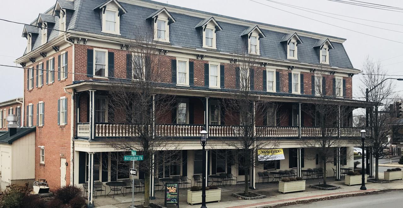 Waynebrook Inn Honey Brook Esterno foto